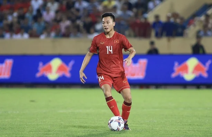 Chấn thương nghiêm trọng này nhiều khiến Thái Sơn phải rời xa sân cỏ từ 8 đến 9 tháng và sớm chia tay V-League 2025/26, lỡ hẹn với AFF Cup 2026. 00000000000000999999999998888888888888.png