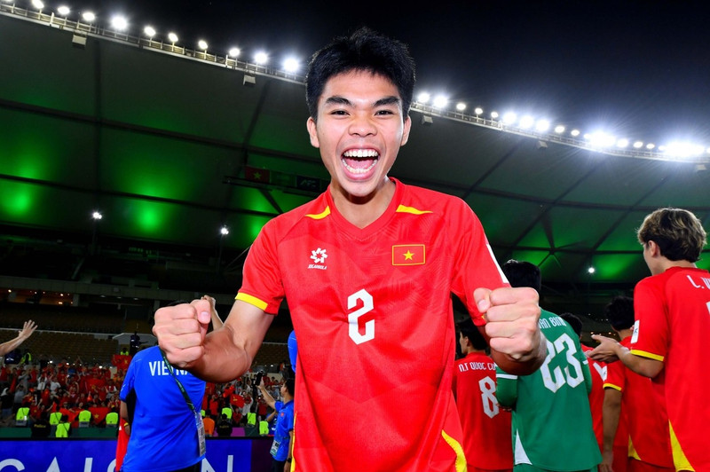Tiền vệ Nguyễn Lê Phát (2007) - cầu thủ trẻ nhất trong danh sách U23 Việt Nam hiện vẫn đủ tuổi và sáng cửa tham dự ASIAD 2026. image-1.jpg