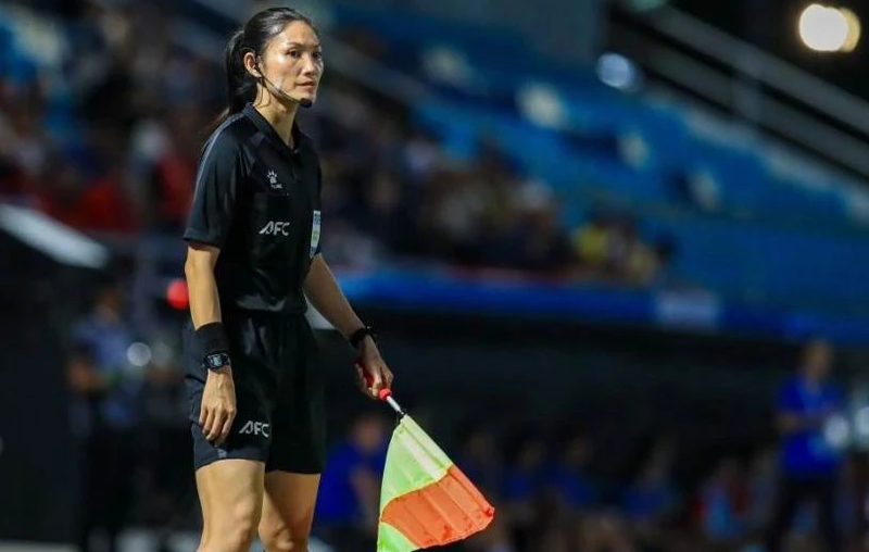 Như vậy, trọng tài Lào Phutsavan Chanthavong từng mắc sai lầm ở trận chung kết bóng đá nữ SEA Games 33 đã không được tham dự giải châu Á, đúng như dự đoán của người hâm mộ và giới chuyên môn. 8888888888888888.png