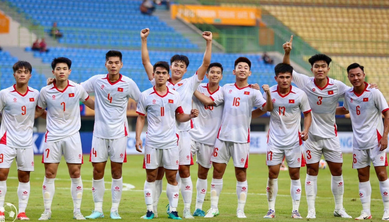 Ngoài ra, lịch thi đấu cũng bị đảo, buộc tuyển U22 Việt Nam phải ra quân sớm gặp Lào ngày 4/12 thay vì được nghỉ lượt đầu, gây bất lợi trong tính toán lực lượng và chiến thuật. 571370271-1333972975406825-8704026771037094991-n.jpg
