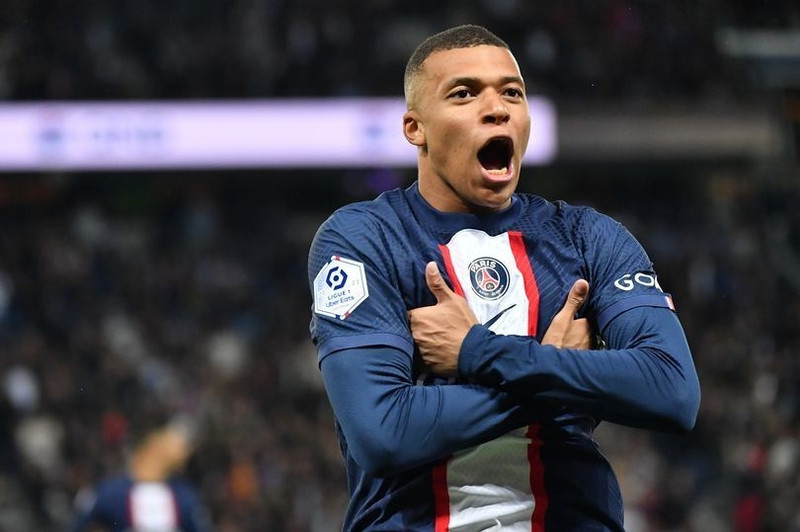 psg-tinh-kien-real-madrid-vi-tiep-can-trai-phep-kylian-mbappe-20230805200807-gaqg.jpg