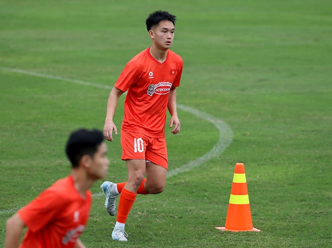 U22 Việt Nam đang tham dự giải Panda Cup tại Trung Quốc, giải đấu quy tụ nhiều đội bóng mạnh của châu lục. an-khanh-2.jpg