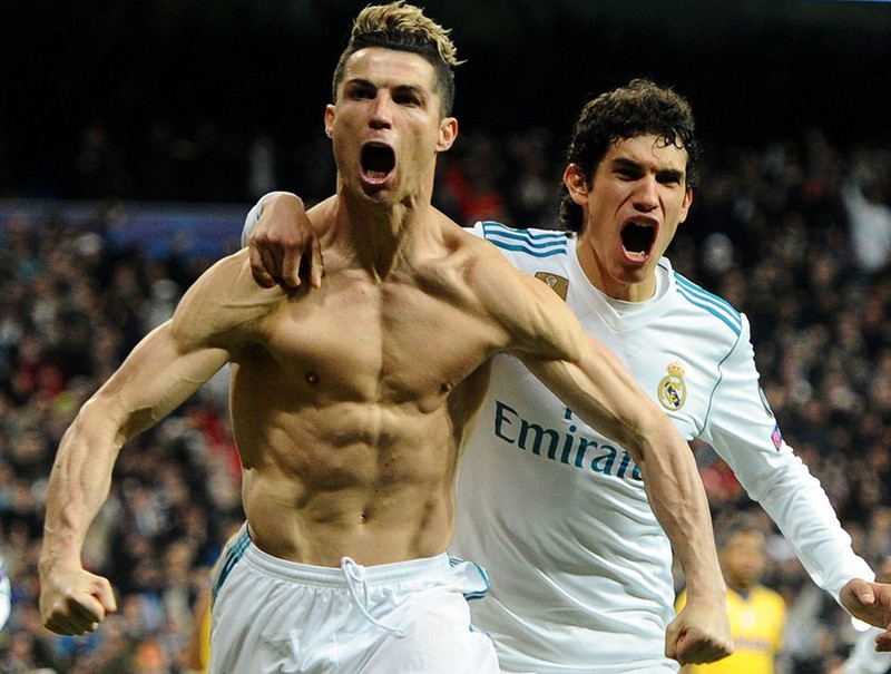 Cr7 cũng có tới 6 mùa liên tiếp giành ngôi Vua phá lưới Champions League: 2012-13, 2013-14, 2014-15, 2015-16, 2016-17 và 2017-18. cristiano-ronaldo-01-2238.jpg