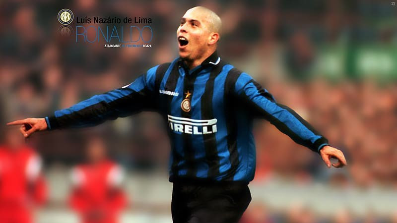 6/5/1998, Ronaldo ghi bàn giúp Inter đánh bại Lazio trong trận chung kết UEFA Cup với tỷ số 3-0. Đây cũng là danh hiệu tập thể duy nhất của tiền đạo này trong 5 năm thi đấu tại Inter dù ghi tới 59 bàn sau 96 trận. hd-wallpaper-sports-inter-milan-ronaldo-nazario.jpg