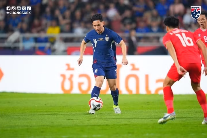 Supachok Sarachat nói thêm: "Chúng tôi tôn trọng sức mạnh của tuyển Turkmenistan và không đánh giá thấp họ". img-4541-5713-1778.jpg