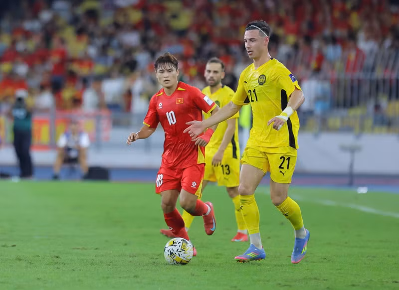 Hiện Garces đã bay sang Malaysia để trực tiếp phối hợp cùng FAM trong việc thu thập bằng chứng hy vọng sẽ đảo ngược được quyết định của FIFA. tuyen-viet-nam-malaysia-18-101506.jpg