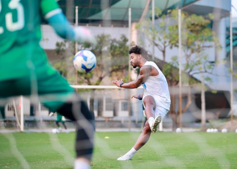 Thiếu vắng Xuân Son thời gian qua, hàng công của Nam Định liên tục khô hạn bàn thắng và hiện đã rơi xuống nhóm cuối của bảng xếp hạng V-League. image-6.jpg