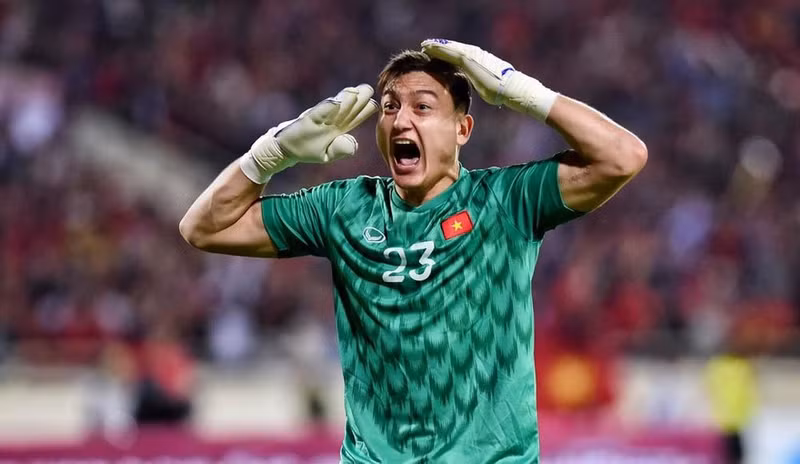 Như vậy, cho tới lúc này, bóng đá Việt Nam có tới 3 thủ môn nhập tịch mang dòng máu Việt vô cùng chất lượng là Đặng Văn Lâm, Patrik Lê Giang và Nguyễn Filip. image.jpg