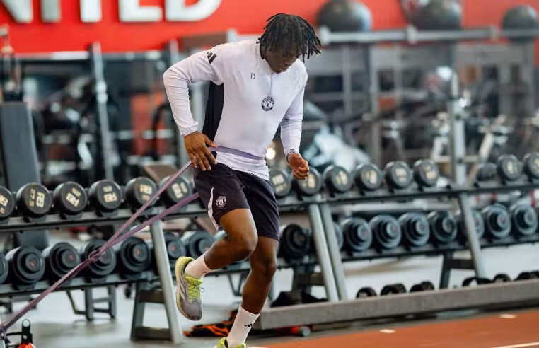 Đến cuối tháng trước, Dorgu đã quay lại tập gym tại Carrington trong sự vui mừng của Ban huấn luyện và người hâm mộ MU. 000000000000000.png