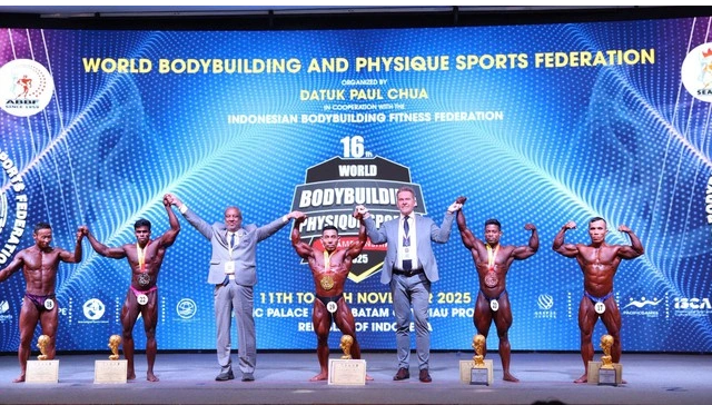 Lực sỹ Phạm Văn Mách sinh năm 1976 tại An Giang là vận động viên thể hình thi đấu ở hạng cân 55 kg và 60 kg. 7776555.png