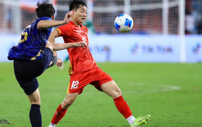 Cuối trận đã không có bàn thắng nào được ghi thêm. Chung cuộc U22 Việt Nam vượt qua U22 Thái Lan với tỷ số 3-2 và đoạt tấm huy chương vàng SEA Games 33 đầy thuyết phục. 8888888888888888888-3561.png