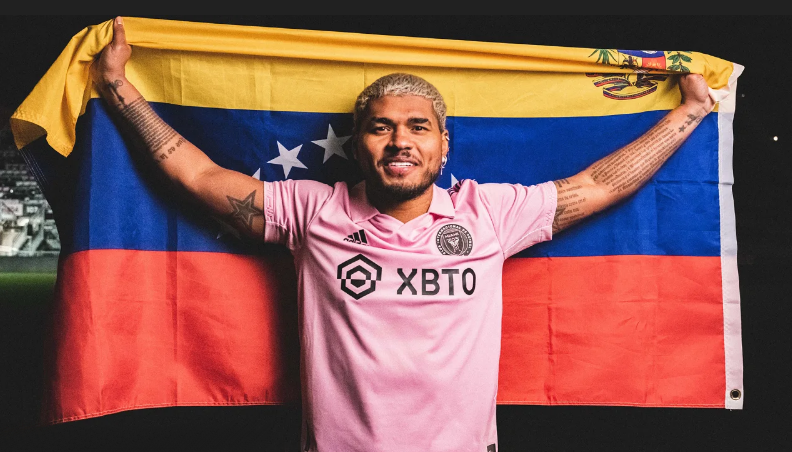 Josef Martínez: 12 bàn thắng. -1843.png