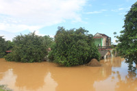 Thanh Hóa: Cứu trợ khẩn cấp hàng nghìn nhà dân ngập lũ ảnh 1