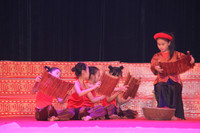 Hà Tĩnh: Liên hoan Tiếng hát dân cac ví, giặm giáo viên và học sinh tiểu học ảnh 6