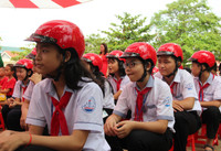 Quảng Bình: Tặng 2000 mũ bảo hiểm cho học sinh ảnh 5