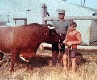 Gặp “thủy thủ Popeye” ngoài đời thực có cánh tay siêu to ảnh 7