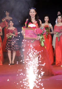 Nữ sinh Việt Đức - Hoa khôi Duyên dáng Hà Thành ảnh 3 Nữ sinh Việt Đức - Hoa khôi Duyên dáng Hà Thành ảnh 3