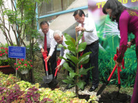 Chủ tịch UBND TPHCM Lê Hoàng Quân dự lễ khai giảng năm học mới ảnh 2 Chủ tịch UBND TPHCM Lê Hoàng Quân dự lễ khai giảng năm học mới ảnh 2