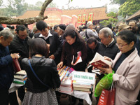 Cánh buồm xuân bay lên từ những vần thơ đất nước ảnh 8