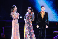 MC Nguyễn Cao Kỳ Duyên gây bất ngờ với phong cách mới cực "ngầu" ảnh 1 MC Nguyễn Cao Kỳ Duyên gây bất ngờ với phong cách mới cực "ngầu" ảnh 1