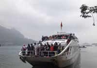 Khai trương tour du lịch tâm linh và trải nghiệm du thuyền Hồ Hòa Bình ảnh 1