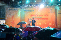 Đêm hội văn hóa đầy sôi động chào năm học mới của sinh viên HUTECH ảnh 1