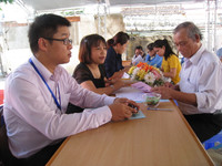 Chen chân đăng ký xét tuyển vào ĐH Đà Nẵng ảnh 3