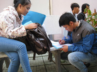 Chen chân đăng ký xét tuyển vào ĐH Đà Nẵng ảnh 4