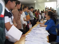 Chen chân đăng ký xét tuyển vào ĐH Đà Nẵng ảnh 8