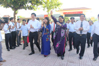 Phó Chủ tịch Quốc Hội Tòng Thị Phóng dự lễ khai giảng tại trường THPT Con Cuông- Nghệ An ảnh 2 Phó Chủ tịch Quốc Hội Tòng Thị Phóng dự lễ khai giảng tại trường THPT Con Cuông- Nghệ An ảnh 2