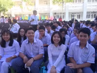 Phó Thủ tướng Trương Hòa Bình dự lễ khai giảng tại trường THPT Võ Văn Kiệt- TPHCM ảnh 5