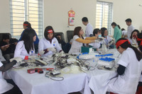 Nghệ An: Hơn 2.000 người tham gia ngày hội “Giọt hồng Blouse trắng” ảnh 4 Nghệ An: Hơn 2.000 người tham gia ngày hội “Giọt hồng Blouse trắng” ảnh 4