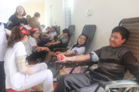 Nghệ An: Hơn 2.000 người tham gia ngày hội “Giọt hồng Blouse trắng” ảnh 3 Nghệ An: Hơn 2.000 người tham gia ngày hội “Giọt hồng Blouse trắng” ảnh 3