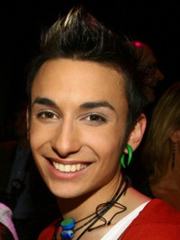 “Nữ ca sĩ có râu” gây chú ý tại Eurovision 2014 ảnh 8 “Nữ ca sĩ có râu” gây chú ý tại Eurovision 2014 ảnh 8