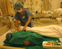 Lần đầu tiên ghép tế bào gốc chữa rối loạn thần kinh ruột ảnh 3