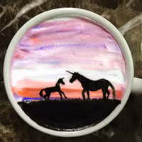 Ngỡ ngàng ngắm những kiệt tác nghệ thuật trên bề mặt tách cà phê ảnh 9