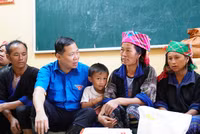  Trung ương Đoàn tập trung triển khai các hoạt động tình nguyện khắc phục hậu quả sau lũ ảnh 1