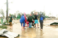 Nghệ An: Đê biển sạt lở, nhiều kiốt kinh doanh ven biển bị san phẳng do bão ảnh 2