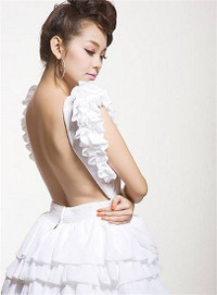 Lưng ong quyến rũ của sao Việt ảnh 9