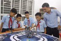 Học sinh tiểu học TPHCM sẵn sàng cho cuộc thi Robothon Việt Nam ảnh 2