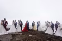 “Đám cưới nếp sống mới” và “Đám cưới vàng” ảnh 1