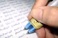 Những tuyệt chiêu chép phạt siêu tốc của học trò ảnh 2