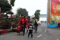 Các nữ công nhân xúc động về quê ăn Tết ảnh 9