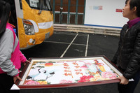 Các nữ công nhân xúc động về quê ăn Tết ảnh 12