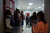 Hàng nghìn người chờ hiến máu cứu nạn nhân vụ xả súng Las Vegas ảnh 12 Hàng nghìn người chờ hiến máu cứu nạn nhân vụ xả súng Las Vegas ảnh 12