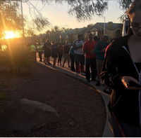 Hàng nghìn người chờ hiến máu cứu nạn nhân vụ xả súng Las Vegas ảnh 7 Hàng nghìn người chờ hiến máu cứu nạn nhân vụ xả súng Las Vegas ảnh 7