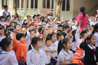 Học sinh trường tiểu học Nghĩa Tân (Hà Nội) hào hứng cùng Festival tiếng Anh ảnh 4