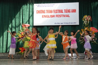 Học sinh trường tiểu học Nghĩa Tân (Hà Nội) hào hứng cùng Festival tiếng Anh ảnh 7