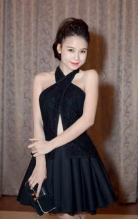 10 hot girl sở hữu gương mặt xinh đẹp nhất Việt Nam ảnh 29