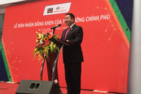 Phó Thủ tướng Vũ Đức Đam trò chuyện với sinh viên Trường ĐH FPT ảnh 3